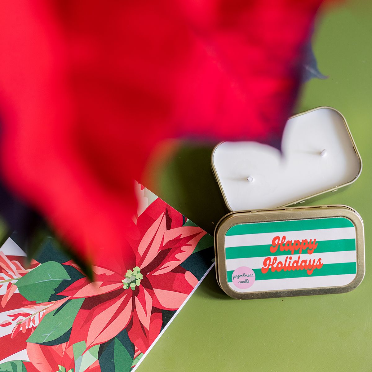 Pack Navidad: Poinsettia con Maceta, Vela y Tarjeta