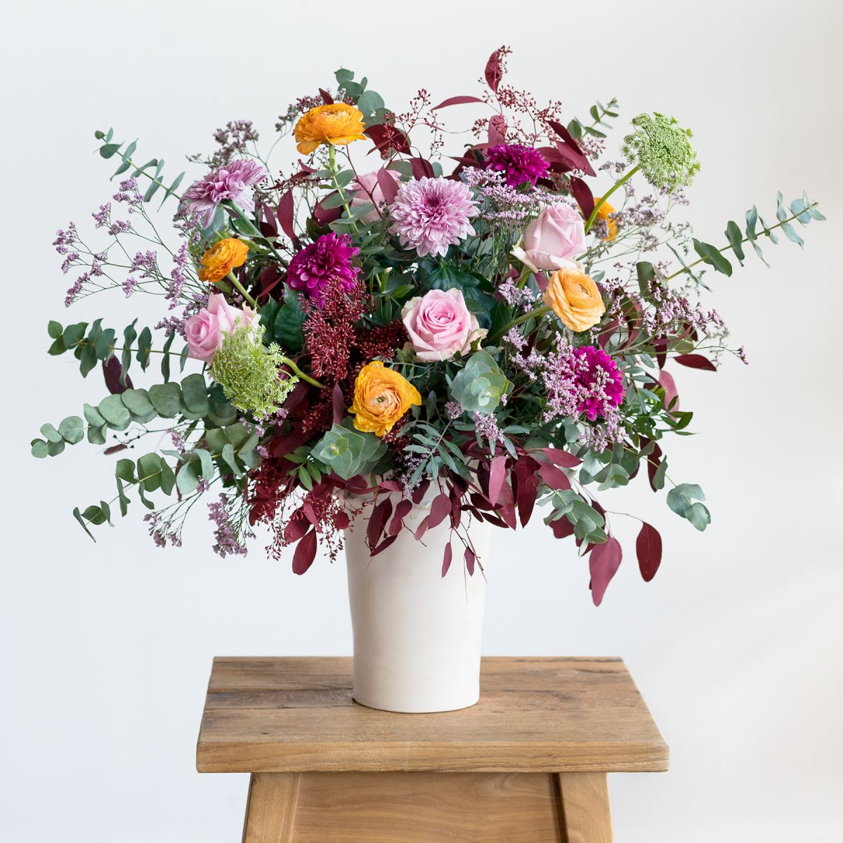 Comprar ramo con rosas y crisantemos