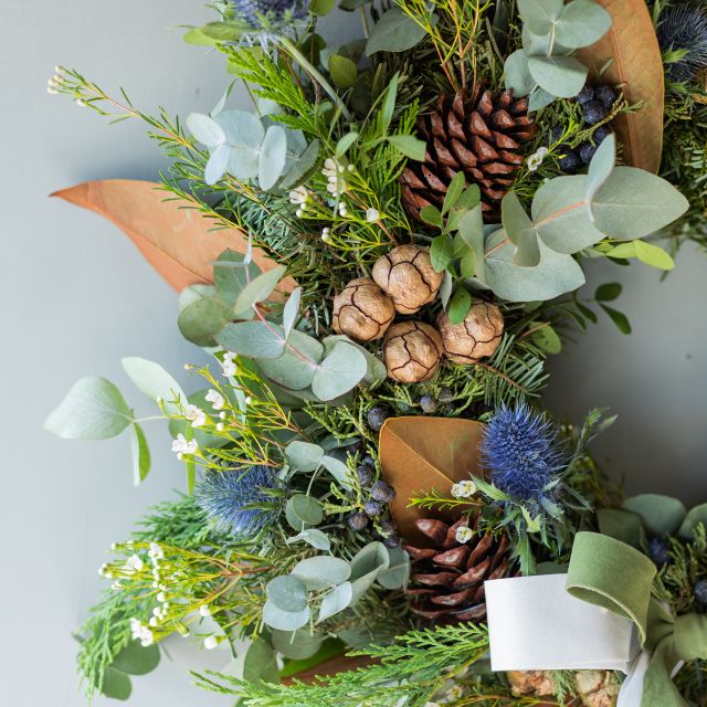 Maxi corona natural de foliage burdeos